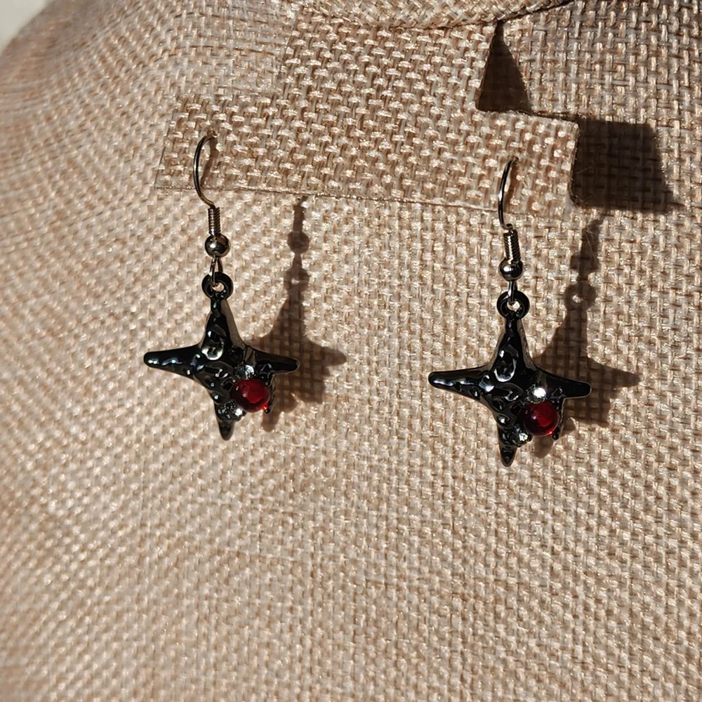 Goth Dark Gray and Red Star Earrings - Picture 4 of 5